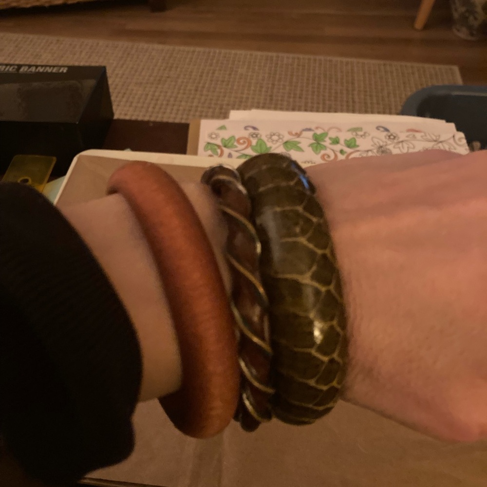 A Bundle of Bangles - 30 total - Picture 13 of 13